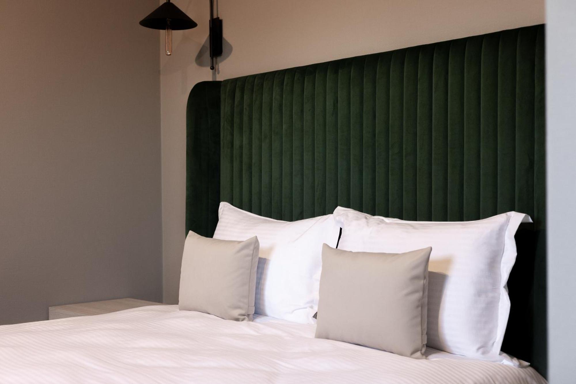 R.Hotel TTchernivtsi Extérieur photo